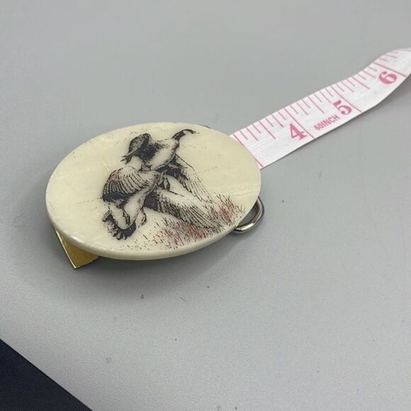 Vintage geese in flight carved belt buckle. - Picture 9 of 11